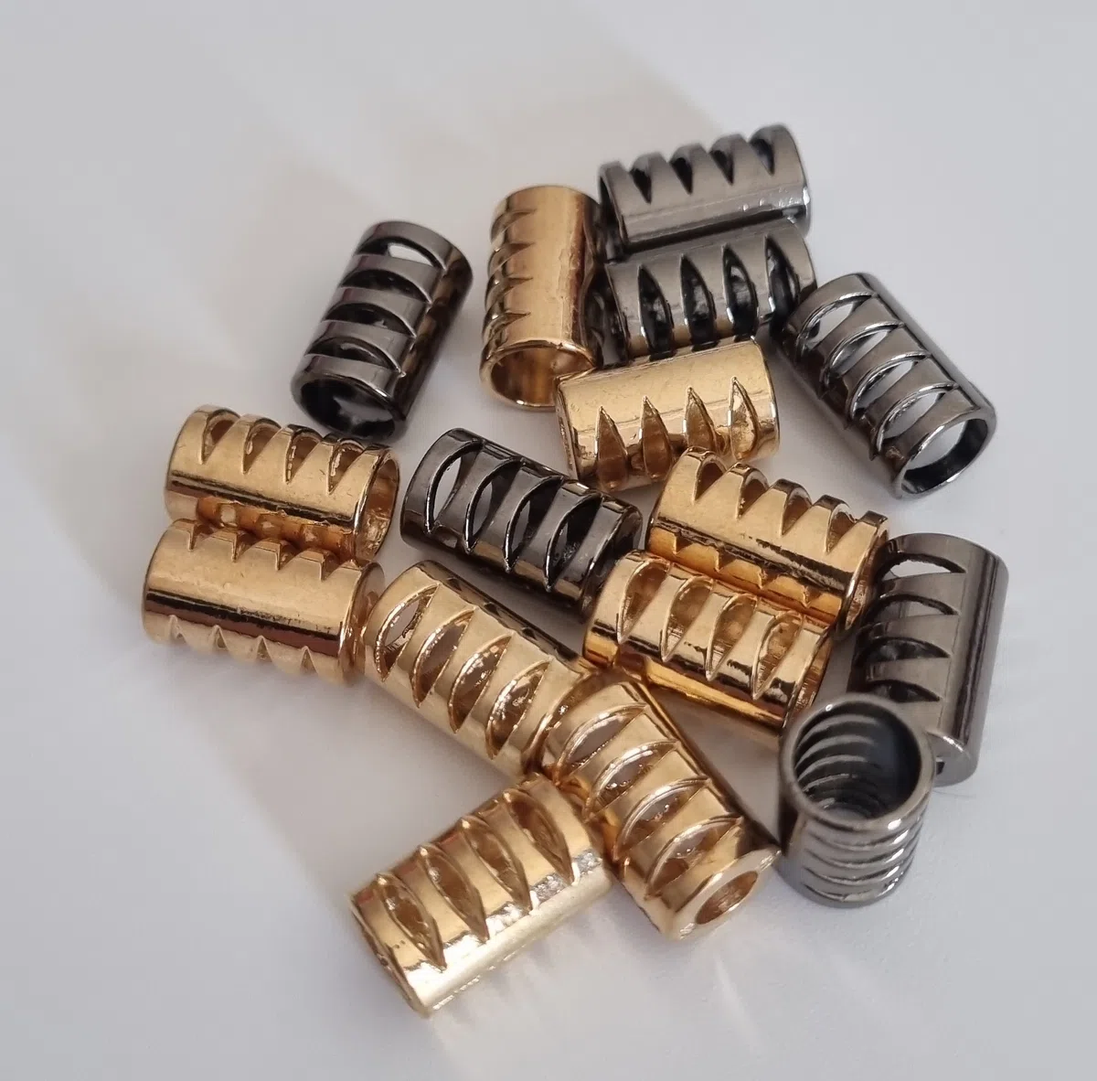 Końcówka metalowa 15 mm złote 2szt