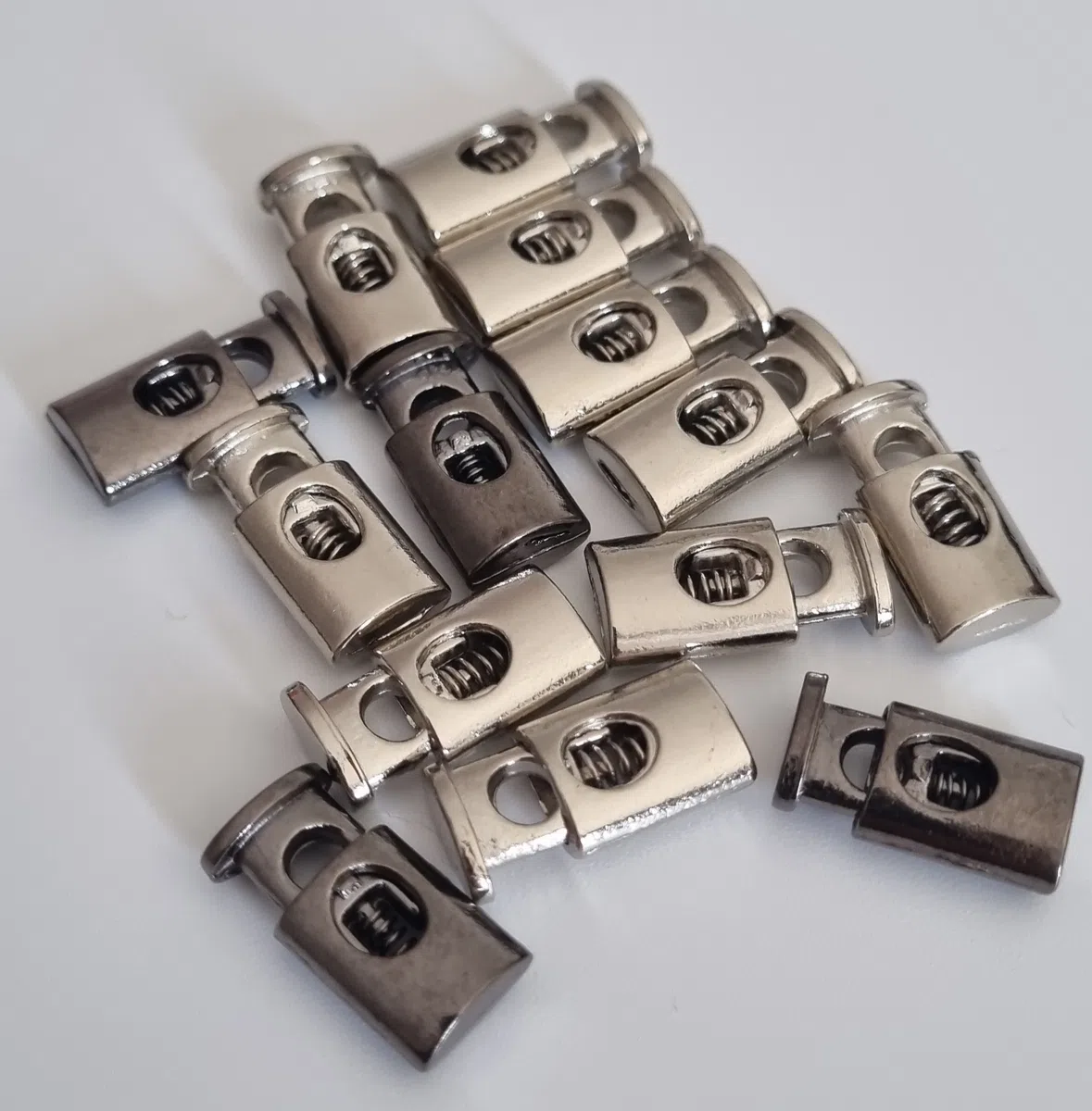 Stoper metal 22 x 10x5 mm czarne srebro
