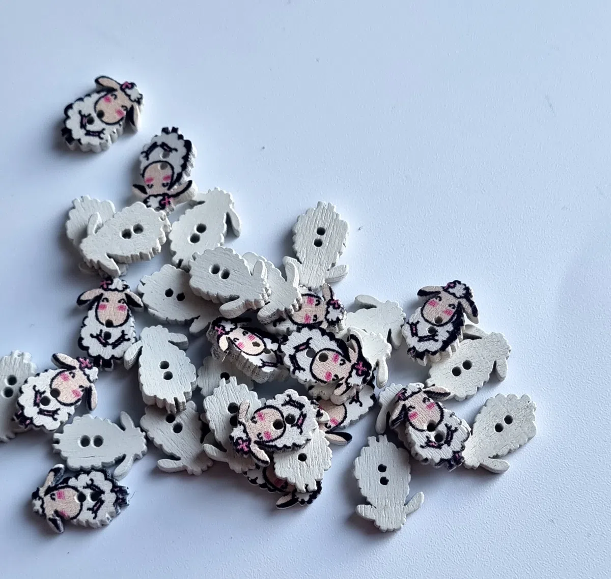 Guzik 15x10mm owieczka  2szt