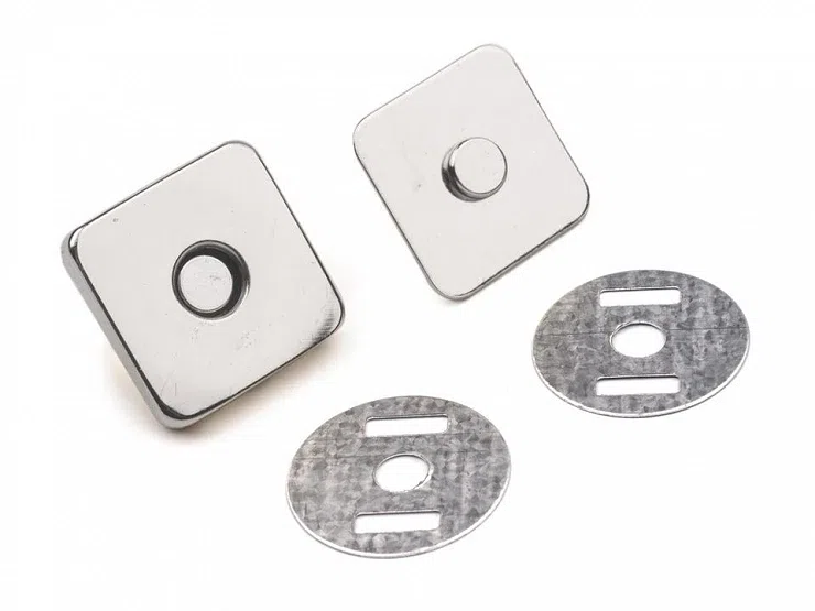 Zapięcie magnetyczne 18mm srebro z nóżkami