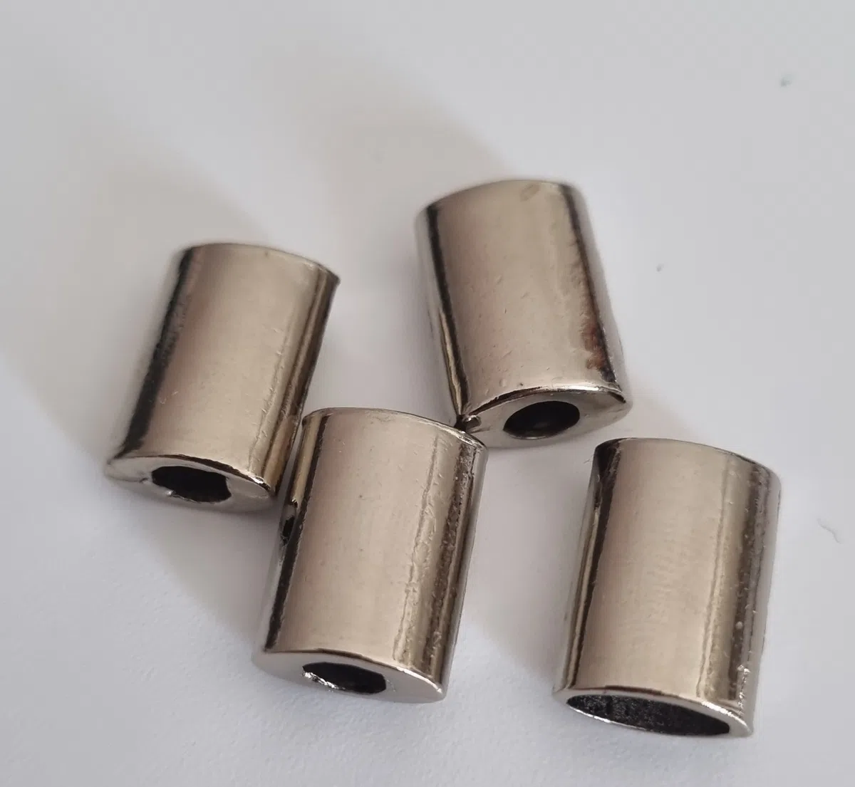 Końcówka metalowa 14 mm srebrny 2 szt